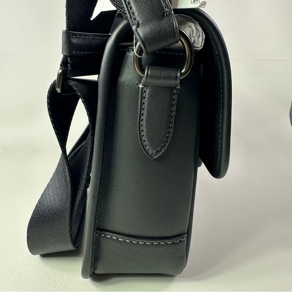 NEW! Men’s Coach League Black Glovetanned Leather Messenger Bag - Picture 3 of 14